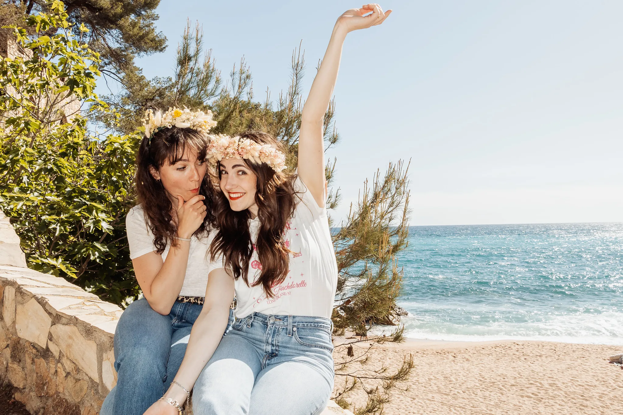 duo-mer-fleurs-evjf-lloret-de-mar Convertis ces photos en webp, renomme les pour le seo et donne moi des alt pour le seo. Aussi je veux les télécharger dans un zip que tu me donneras dans cette conversation. C'est pour la ville de lloret de mar