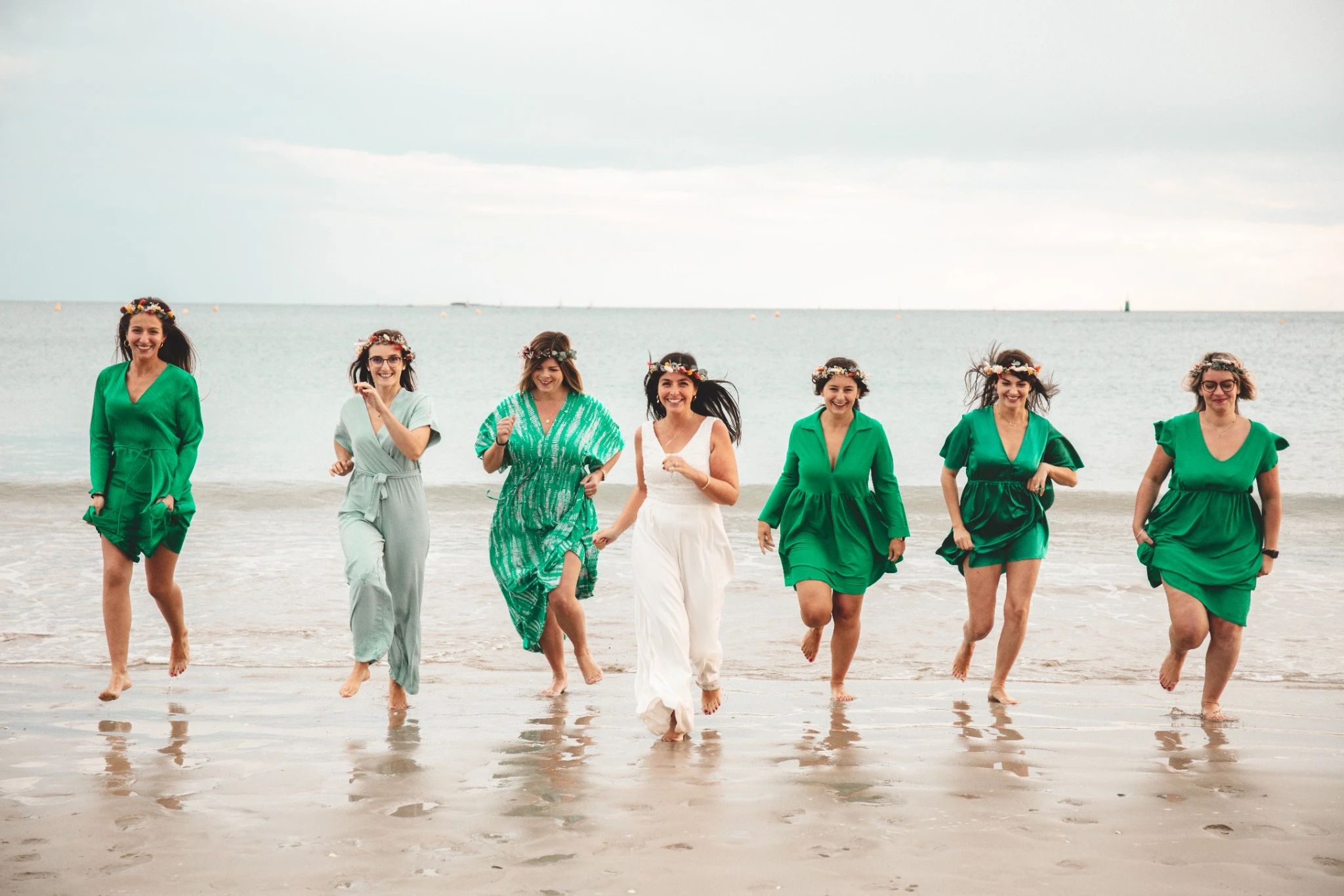 evjf-la-baule-course-plage Enterrement de vie de jeune fille à La Baule : les filles courent sur la plage
